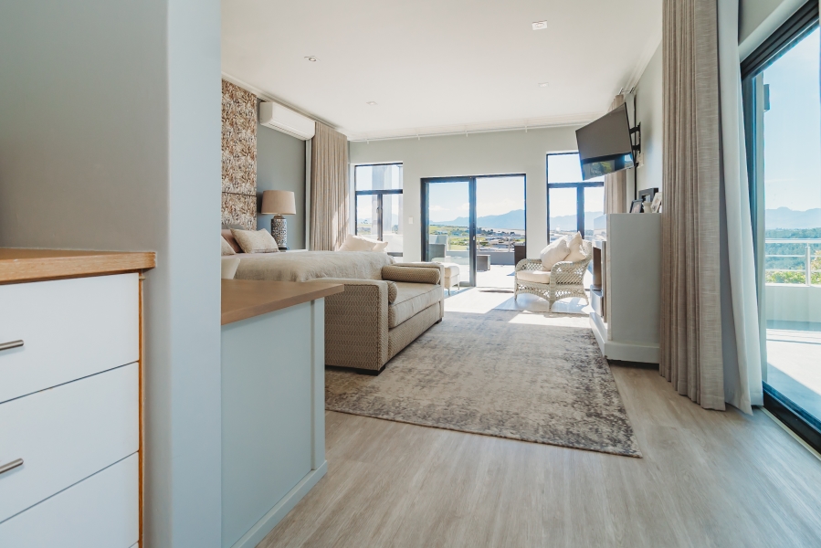 4 Bedroom Property for Sale in Herolds Bay Western Cape